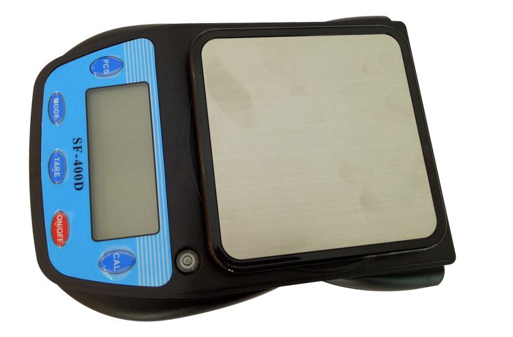 Electronic Laboratory analytical table top weighing scales Kampala